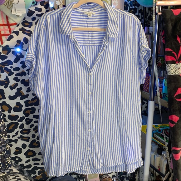 BEACHLUNCHLOUNGE STRIPED BUTTON DOWN SHORT SLEEVE SHIRT - Picture 1 of 4